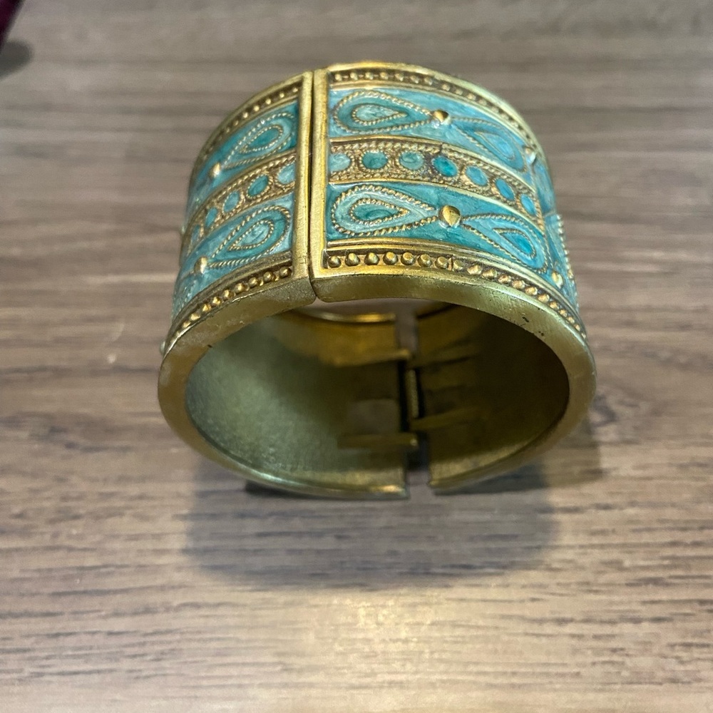 Teal bohemian bracelet from Yemen
